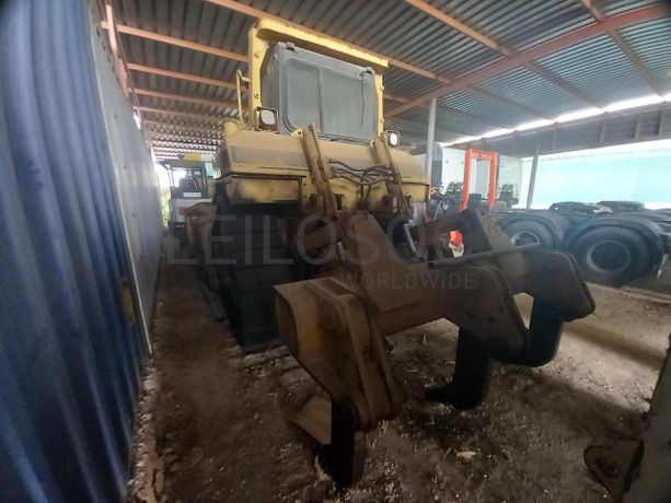Trator de Rastos da marca CATERPILLAR, modelo D6R II  STD