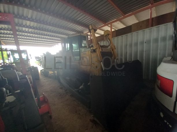 Trator de Rastos da marca CATERPILLAR, modelo D6R II  STD
