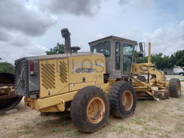 Motoniveladora da marca VOLVO, modelo G720B