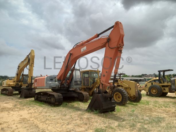Escavadora de Rastos  da marca HITACHI, modelo ZX200-3
