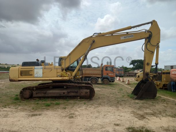 Escavadora de Rastos  da marca KOMATSU, modelo PC 450