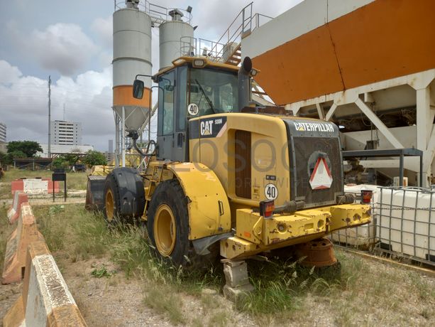 Pá Carregadora de Pneus da marca CATERPILLAR, modelo 930H