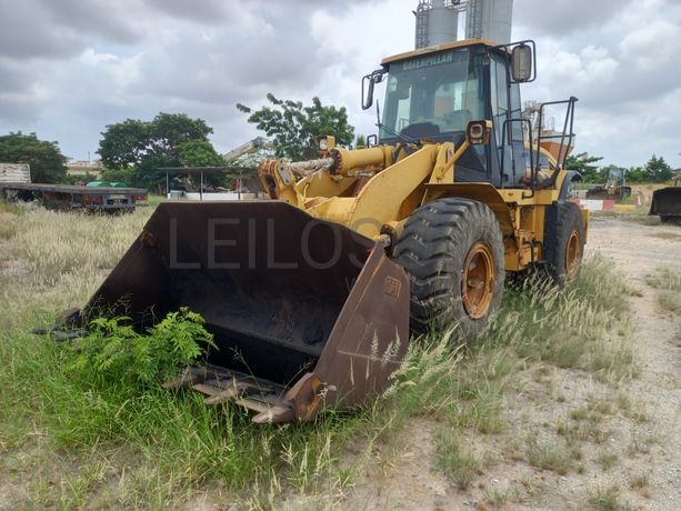 Pá Carregadora de Pneus da marca CATERPILLAR, modelo 962H