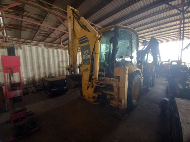 Conj. Ind. Pá e Retro de Pneus da marca KOMATSU, modelo WB93R-5