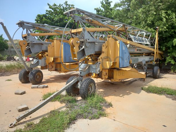 Grua Automontante da marca POTAIN, modelo IGO 18
