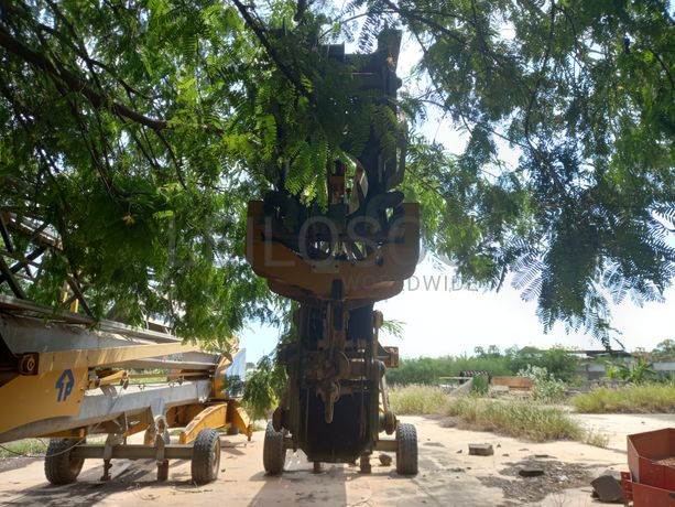 Grua Automontante da marca POTAIN, modelo IGO-18