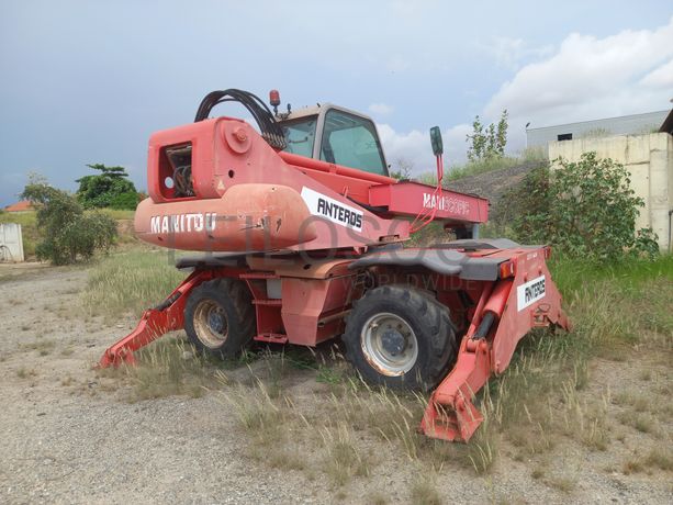 Multicarregador da marca MANITOU, modelo MRT 1635