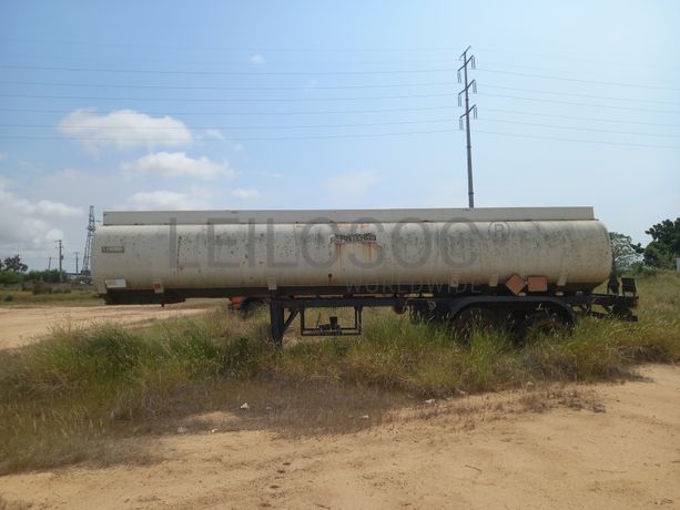 Semirreboque Cisterna de Combustível  da marca RANDON, modelo SR TQ TL 02 35