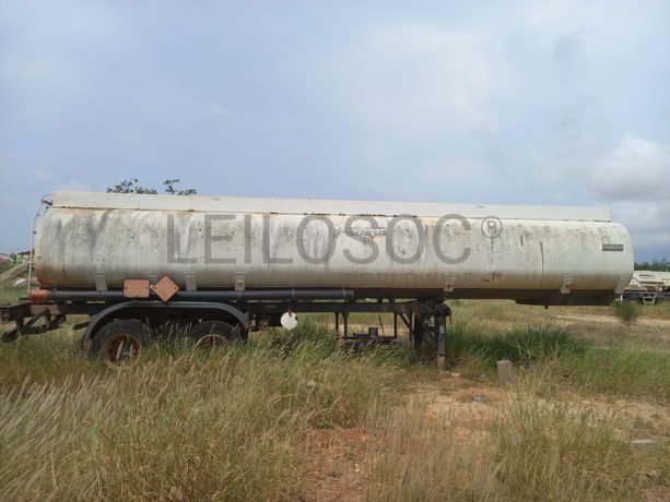 Semirreboque Cisterna de Combustível  da marca RANDON, modelo SR TQ TL 02 35