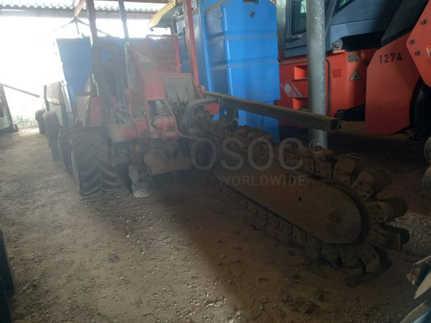 Valadora DITCH WITCH