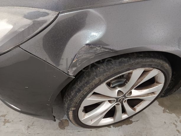 Opel Insígnia Sports Tourer Diesel CDTI · Ano 2010