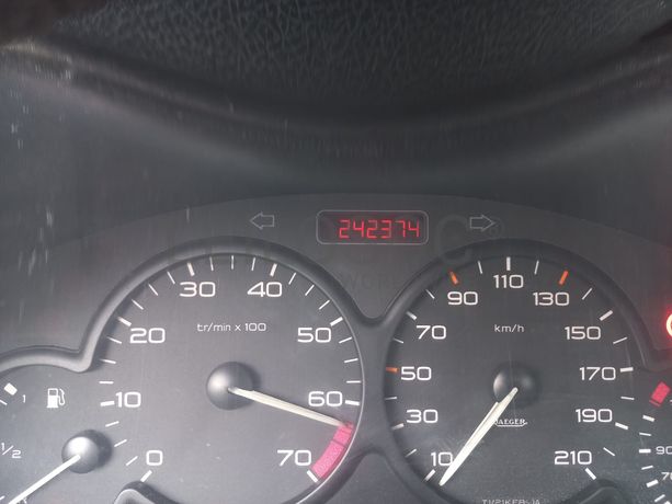 Peugeot 206 · Ano 1999 