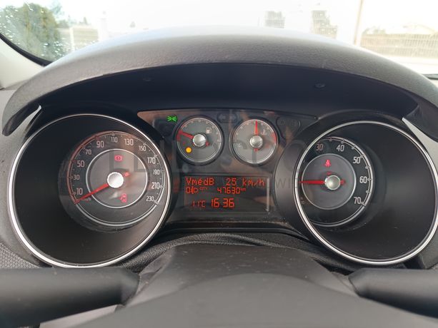 Fiat Punto · Ano 2016