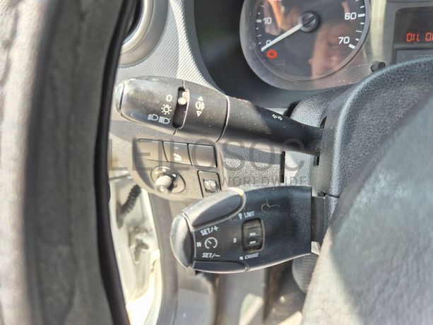 Peugeot Partner · Ano 2014