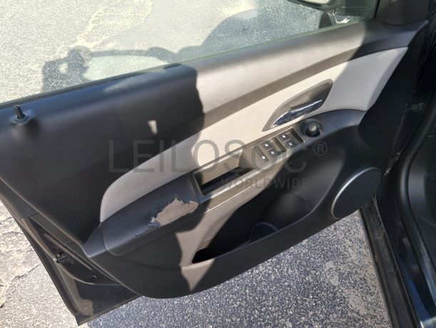 Chevrolet Cruze · Ano 2012