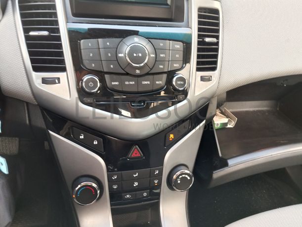 Chevrolet Cruze · Ano 2012
