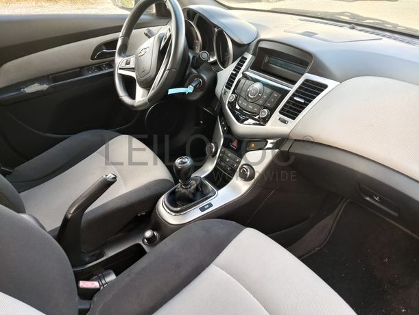 Chevrolet Cruze · Ano 2012