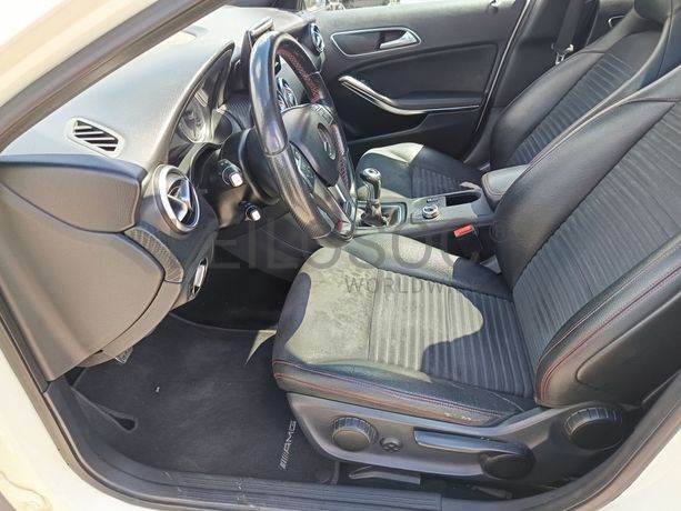 Mercedes-Benz A180 · Ano 2013