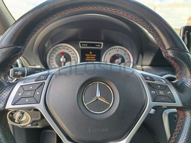 Mercedes-Benz A180 · Ano 2013