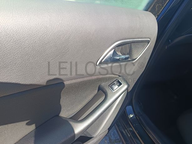 Mercedes-Benz A180 CDI · Ano 2013