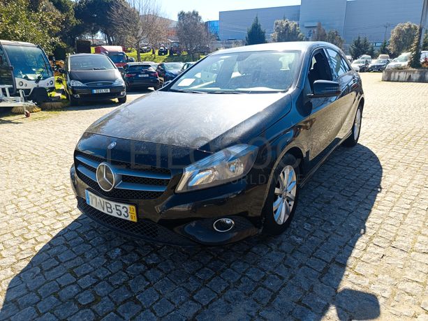 Mercedes-Benz A180 CDI · Ano 2013