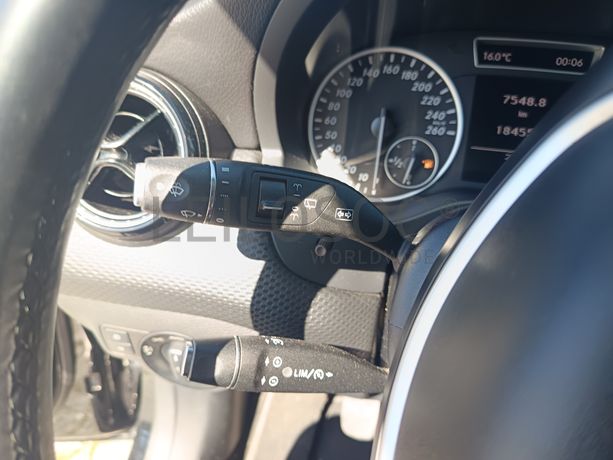 Mercedes-Benz A180 CDI · Ano 2013