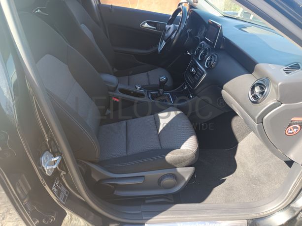 Mercedes-Benz A180 CDI · Ano 2013