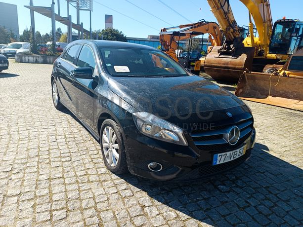 Mercedes-Benz A180 CDI · Ano 2013