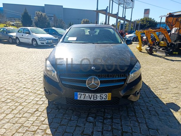 Mercedes-Benz A180 CDI · Ano 2013