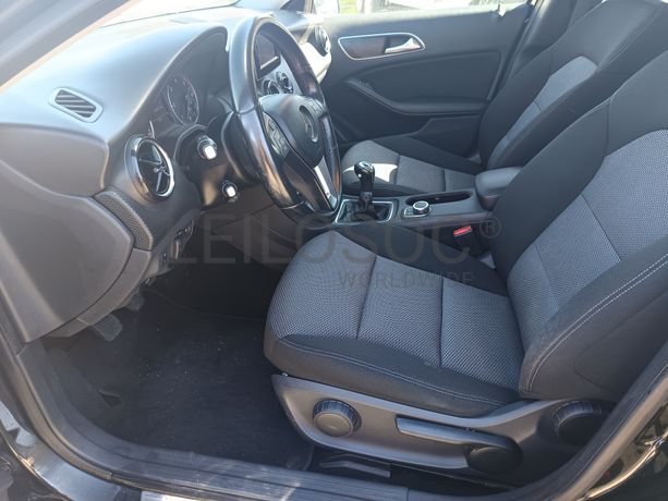 Mercedes-Benz A180 CDI · Ano 2013