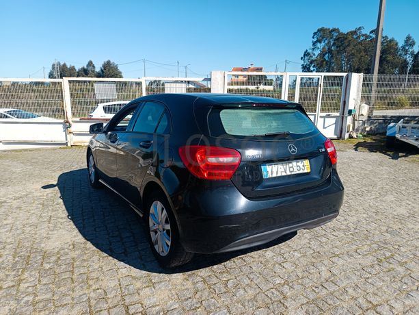 Mercedes-Benz A180 CDI · Ano 2013