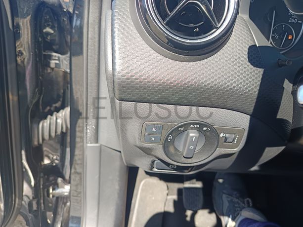 Mercedes-Benz A180 CDI · Ano 2013
