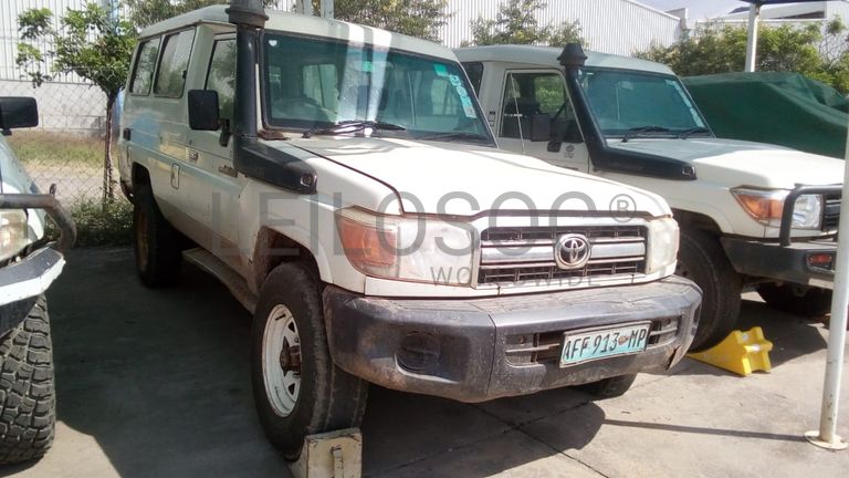 Toyota/Land Cruiser - 2015