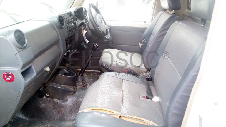 Toyota/Land Cruiser - 2014