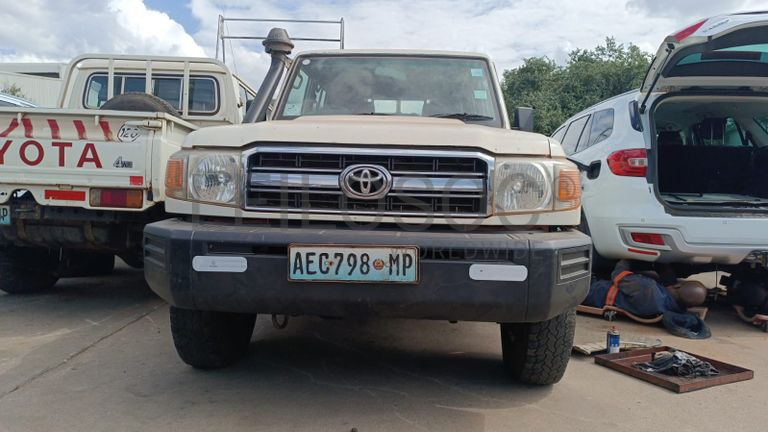 Toyota/LandCruiser - 2014