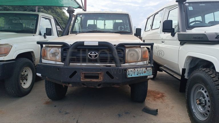 Toyota/LandCruiser - 2013