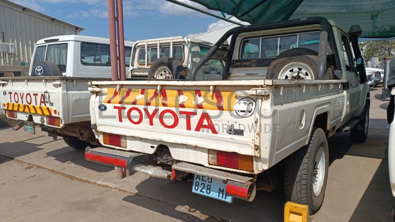 Toyota/LandCruiser - 2014