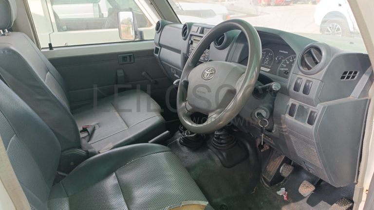 Toyota/LandCruiser - 2014