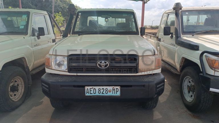 Toyota/LandCruiser - 2014