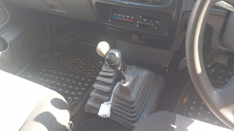 Nissan/Hardbody NPR 300 - 2017