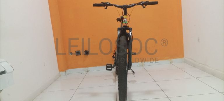 Uma bicicleta Magz MD100 