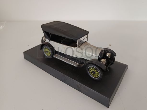 Miniatura Veículo Escala 1:43