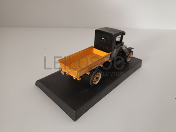 Miniatura Veículo Escala 1:43