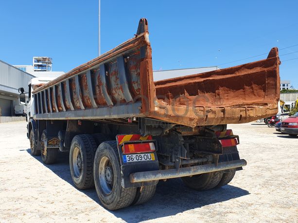 Scania P114CB 8x4 · Ano 2000