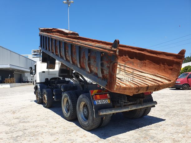 Scania P114CB 8x4 · Ano 2000
