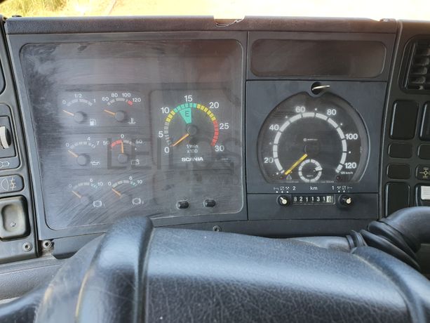 Scania P114CB 8x4 · Ano 2000