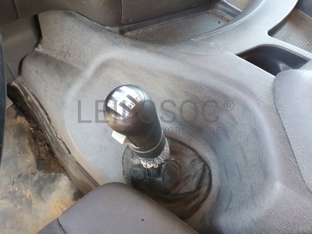 Scania P114CB 8x4 · Ano 2000