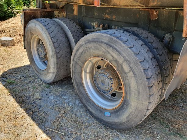Scania P114CB 8x4 · Ano 2000