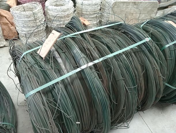 Equipamentos de Apoio à Indústria · Stock e Matéria-Prima