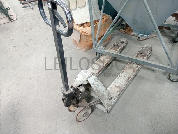 Porta paletes · Triturador